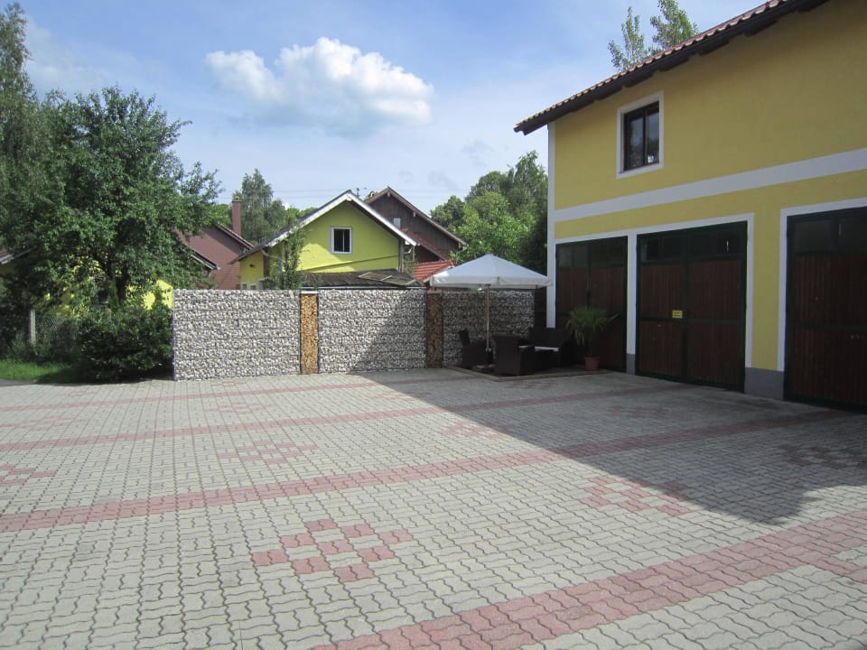 Steinmauer Pension Kibler