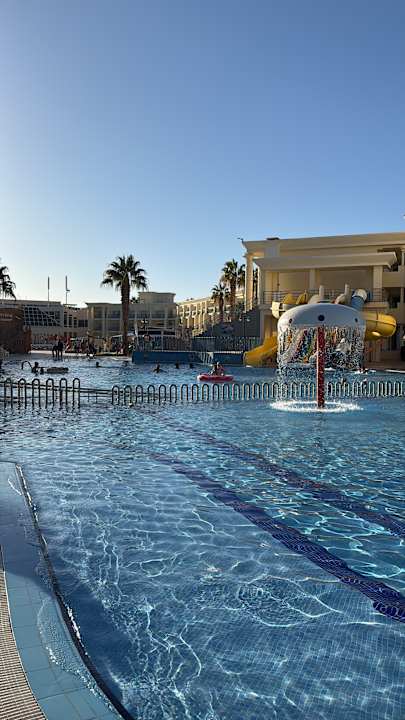 Pool Swiss Inn Resort Hurghada