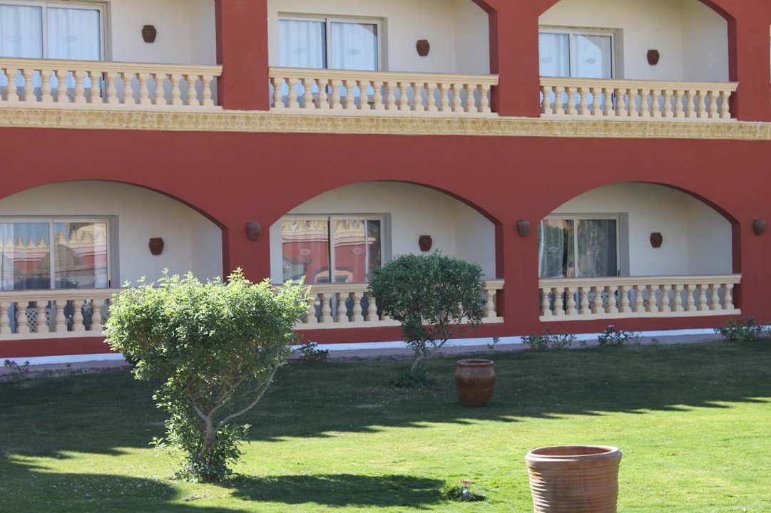 800er Block Pickalbatros Alf Leila Wa Leila Resort - Neverland Hurghada