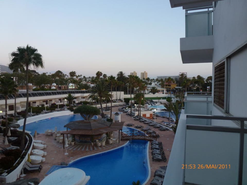 Die schöne Poolanlage H10 Gran Tinerfe - Adults only