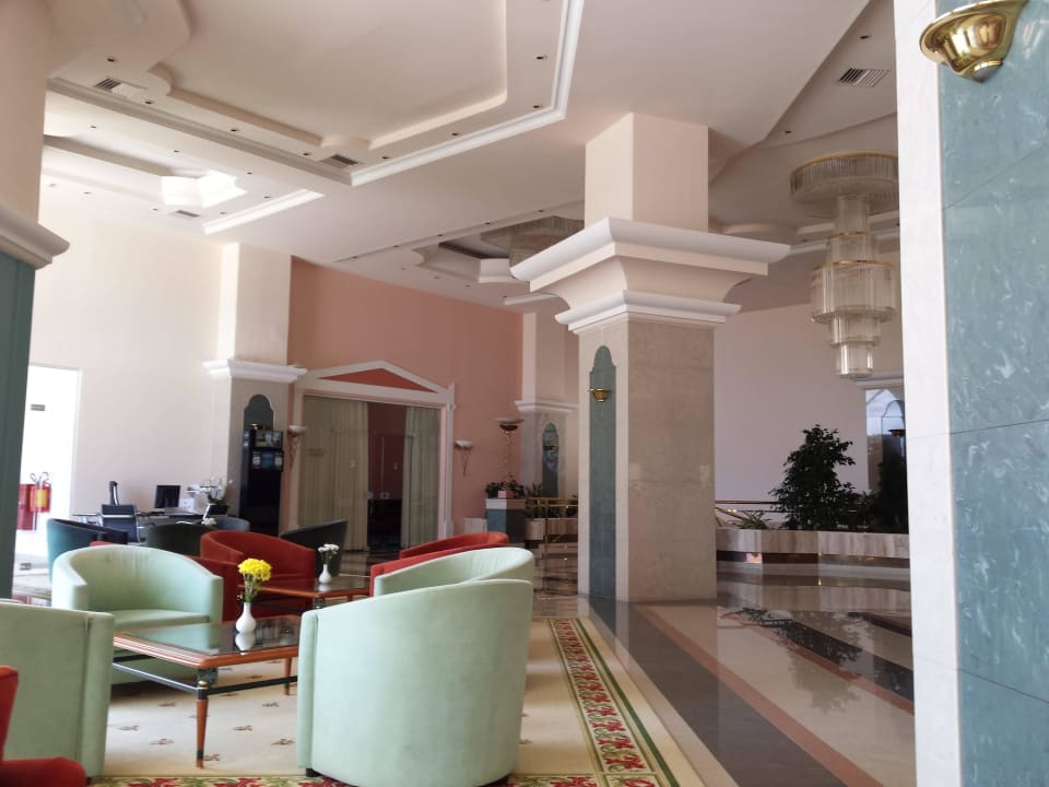 Bei der Rezeption Rodos Palladium Leisure & Wellness