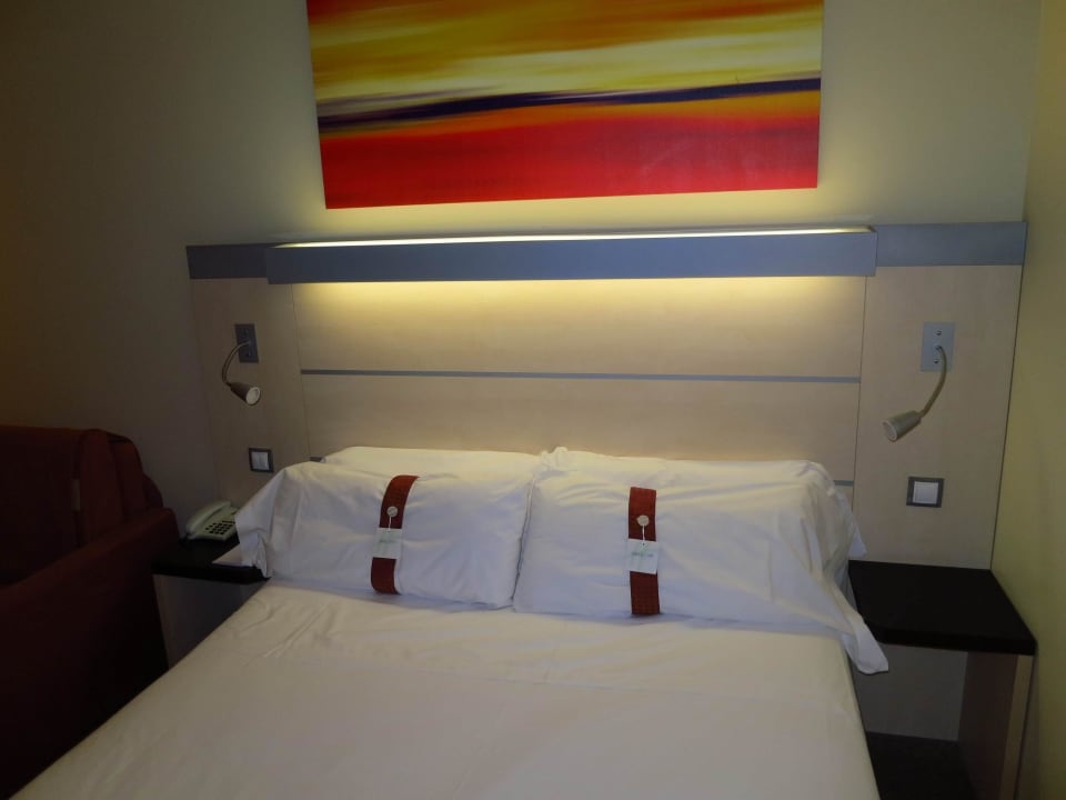 Bett - optimal Holiday Inn Express Pamplona