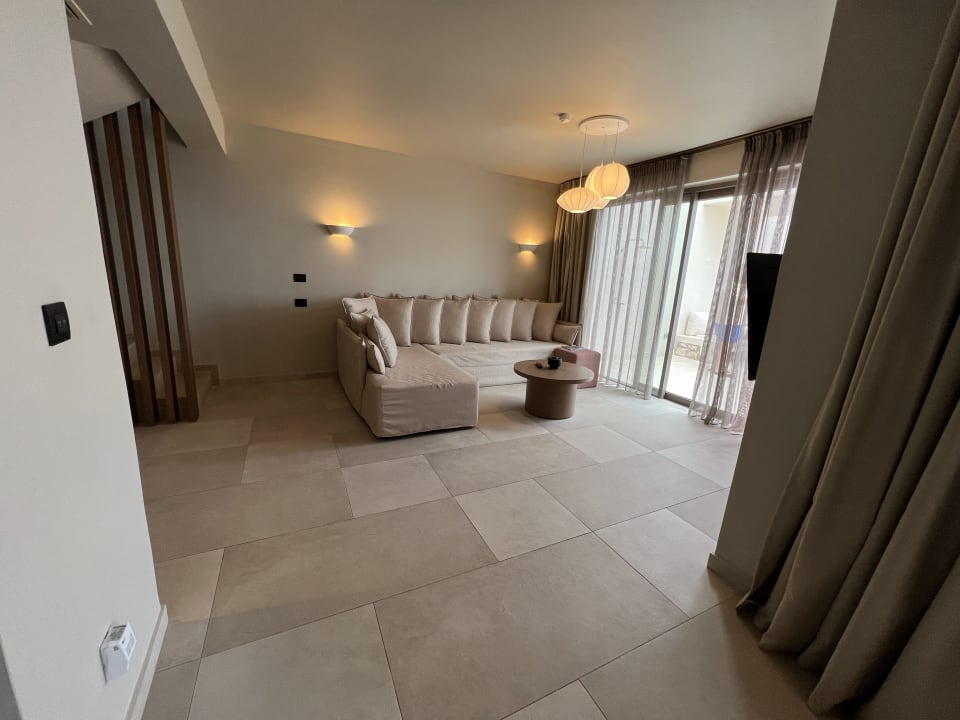 Zimmer The Royal Senses Resort, Curio Collection by Hilton