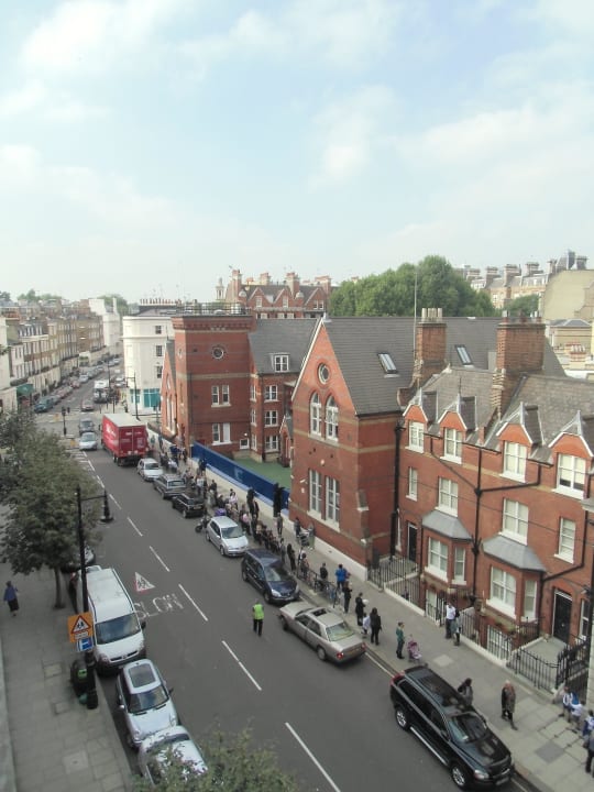Blick links auf die Lower Belgrave Street The Z Hotel Victoria