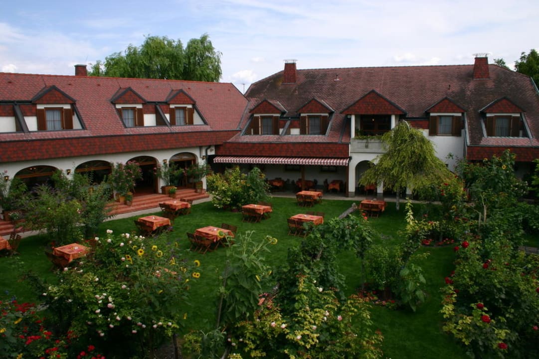 Garten Hotel Weingut Rosenhof