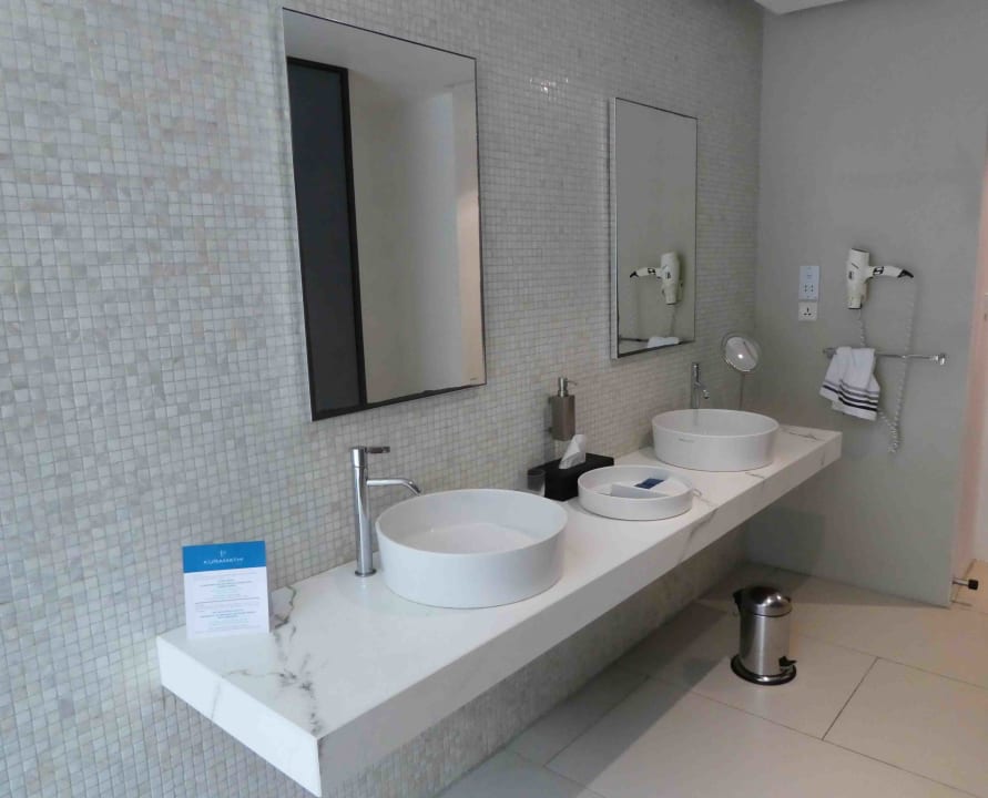 Zimmer Kuramathi Maldives