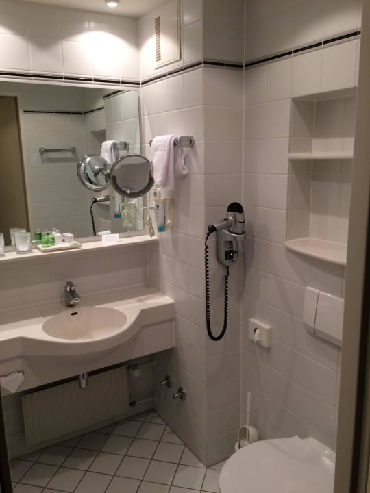 Badezimmer SCOTTY + PAUL Hotel Deggendorf