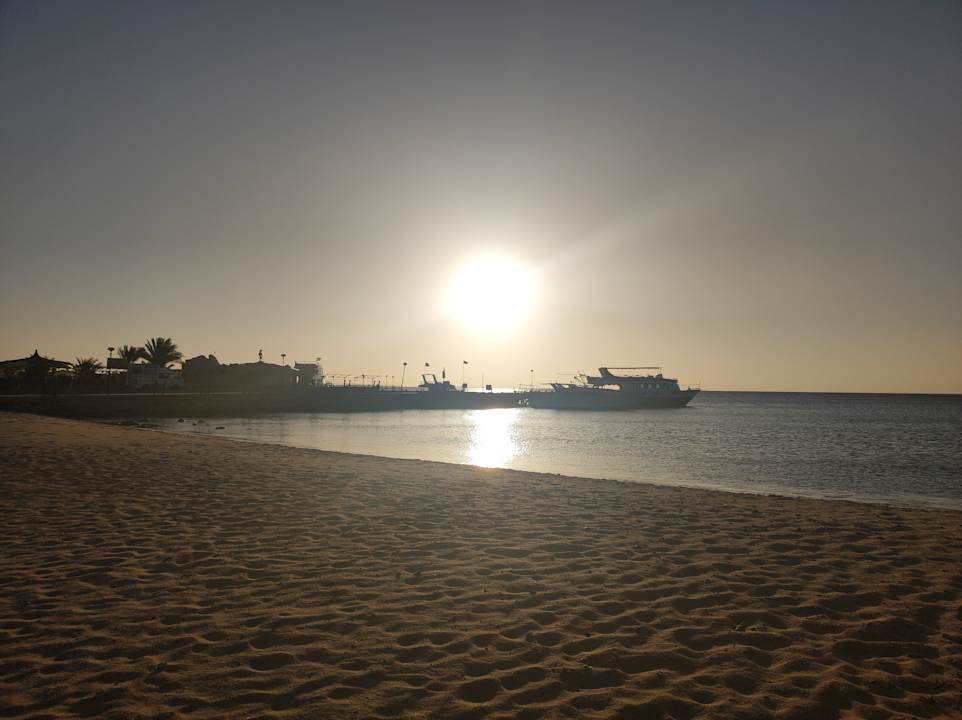 Strand Menaville Safaga