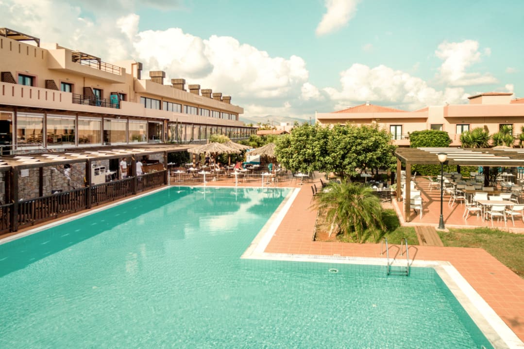 Pool Vasia Resort & Spa