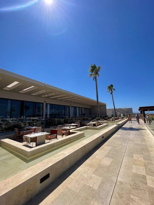 Gastro The Royal Senses Resort, Curio Collection by Hilton