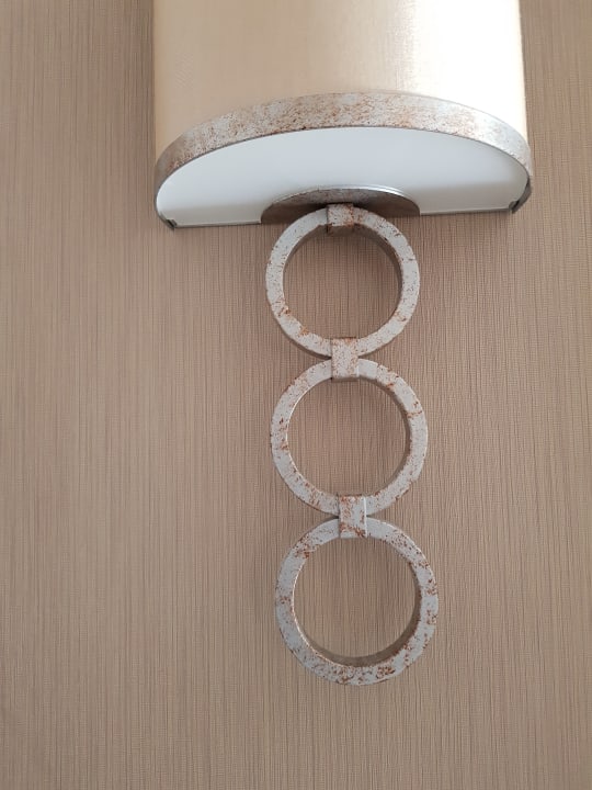 Zimmer Well Palace Side