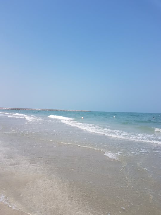 Strand The Cove Rotana Resort