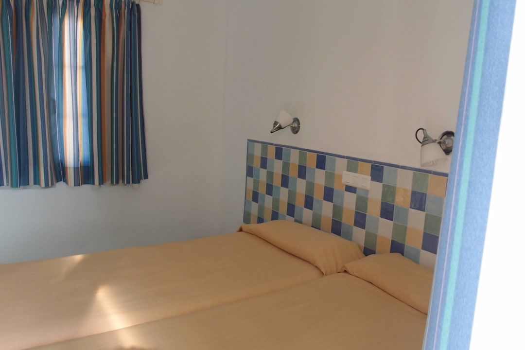 Schlafraum Apartamentos LIVVO Morromar