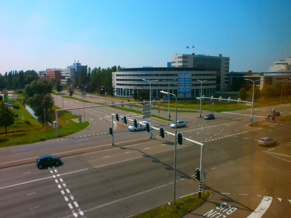 Laute Strasse ermöglicht kein Schlafen bei offenen Hyatt Place Amsterdam Airport