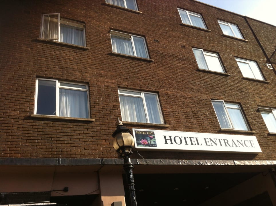 Hotel von der Eingangsseite Hotel Lily