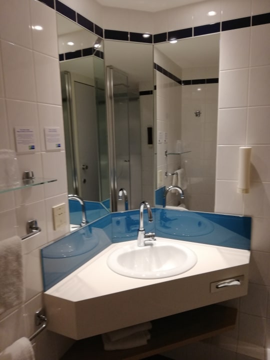 Zimmer Holiday Inn Express Frankfurt - Airport