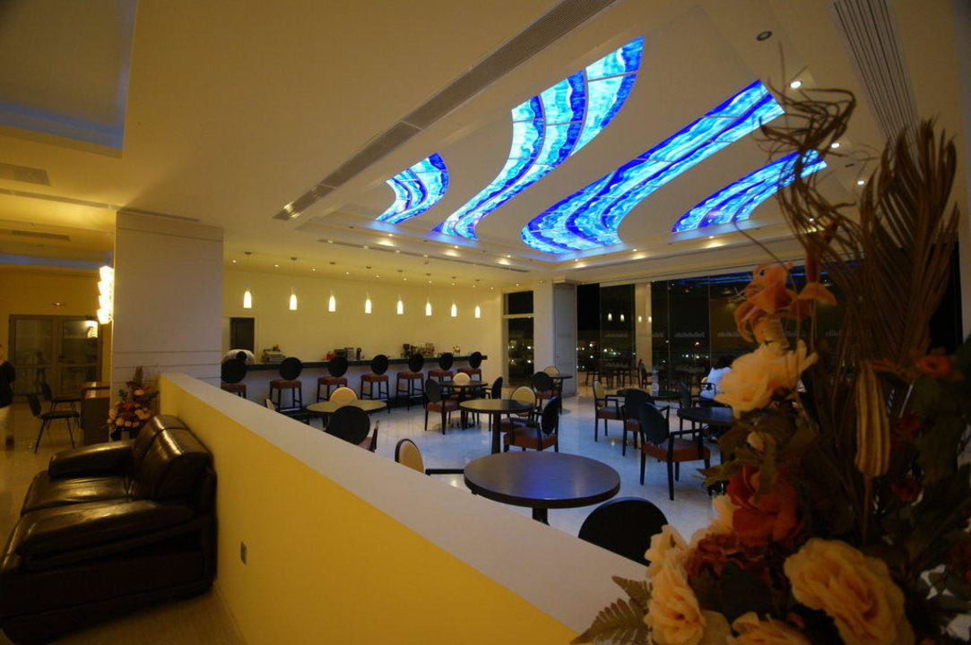Bar nähe Rezeption Apollo Blue