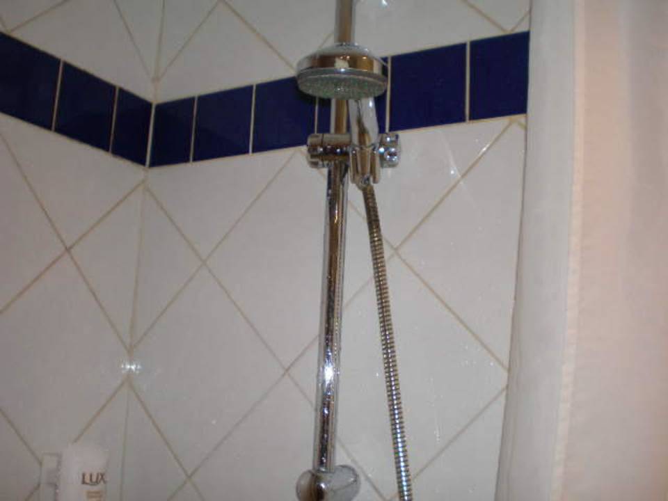Die Dusche, der Schlauch ist gebrochen Hotel Pavillion d'Italie