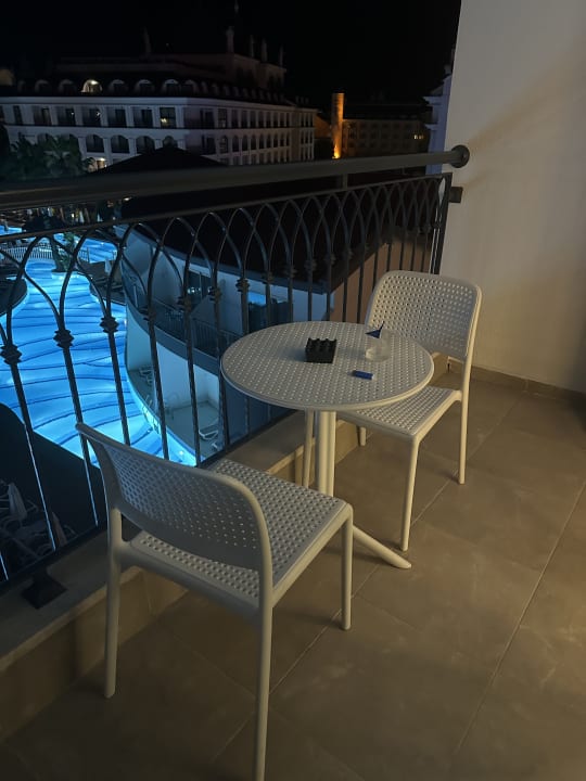 Zimmer Well Palace Side