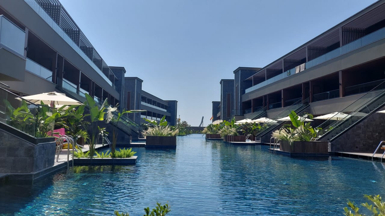 Pool Jacaranda Luxury Resort