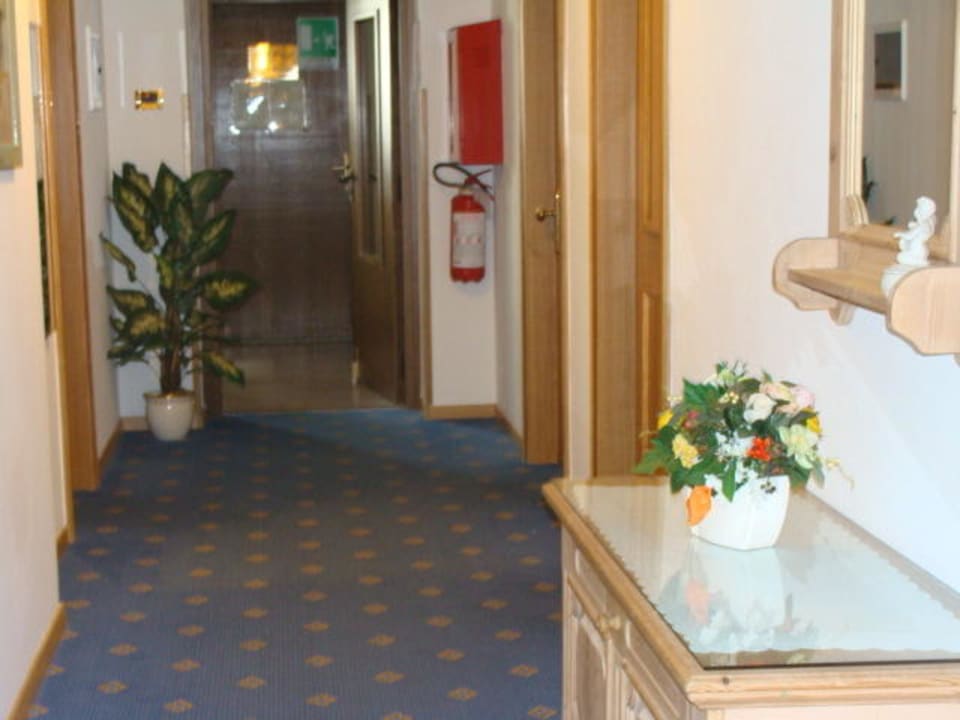 Corridoi che portano ai vari tipi di stanze Hotel Belsoggiorno