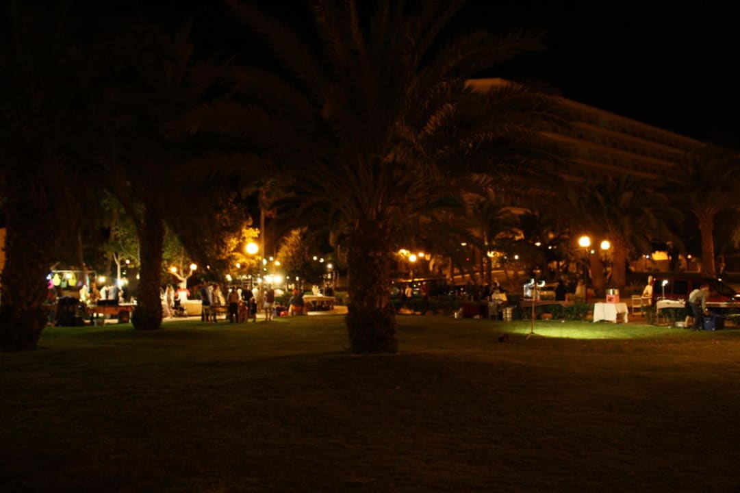 Kirmes am Abend Hotel Riu Oliva Beach Resort