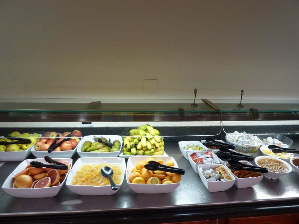 Büffet optisch gut, Essen gut BLUESEA Lagos de Cesar