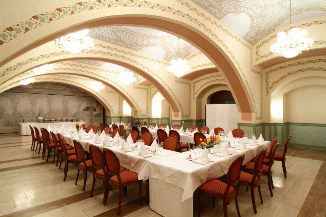 Lanner/Lehar Raum Wiener Rathauskeller