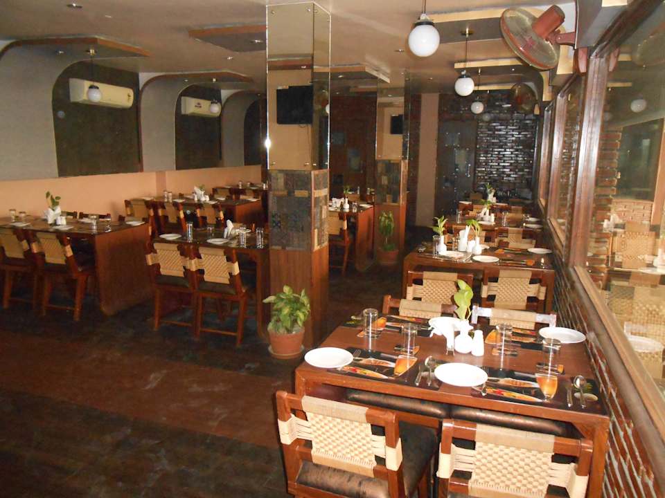 Restaurant auf der Dachterrasse Hotel Vishwanath