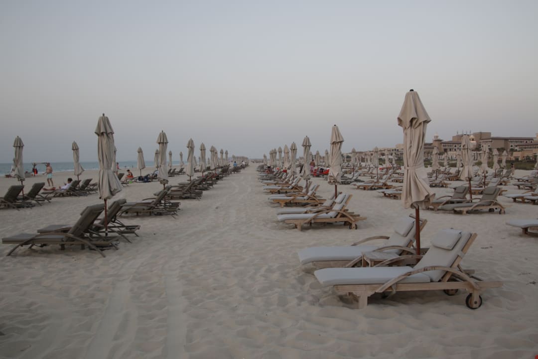 Strand Saadiyat Rotana Resort &  Villas