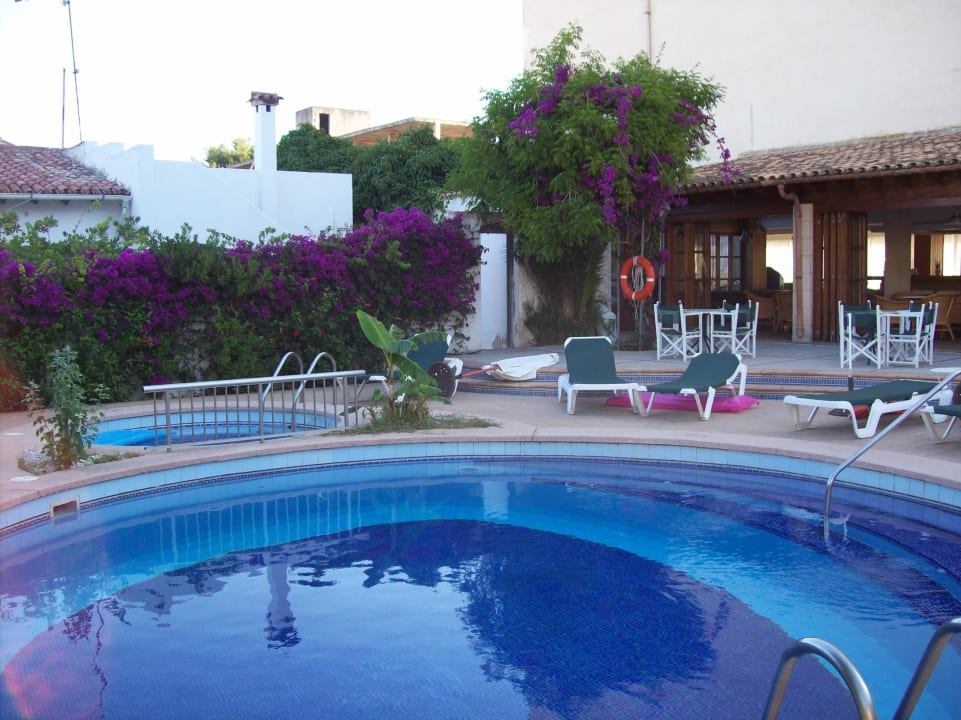 Kleiner Pool mit Kinderbecken Hotel Bella Mar