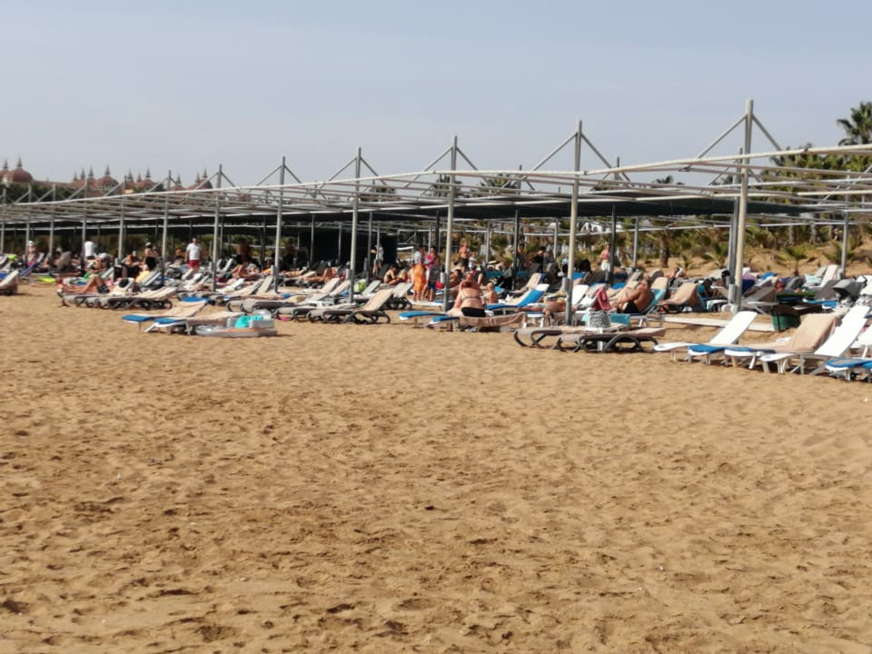 Strand Club Grand Side