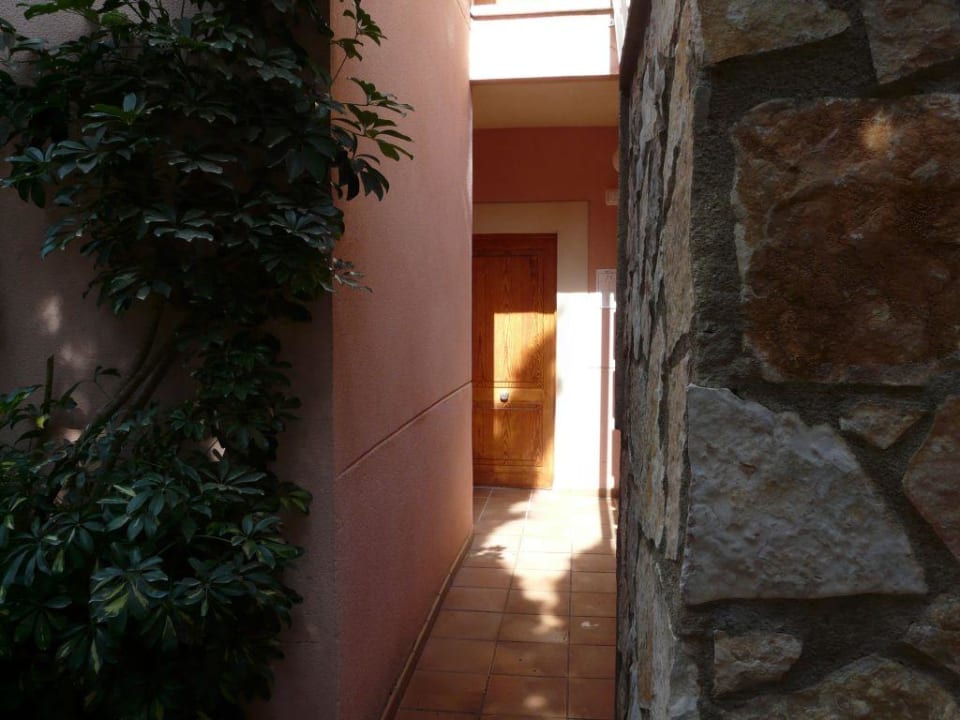 Eingang zu unserem App.3102 im Bungalowgebäude allsun Hotel Lago Playa Park