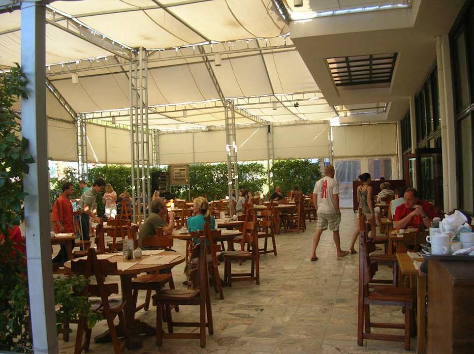 Außenbereich des Restaurants Ghazala Beach