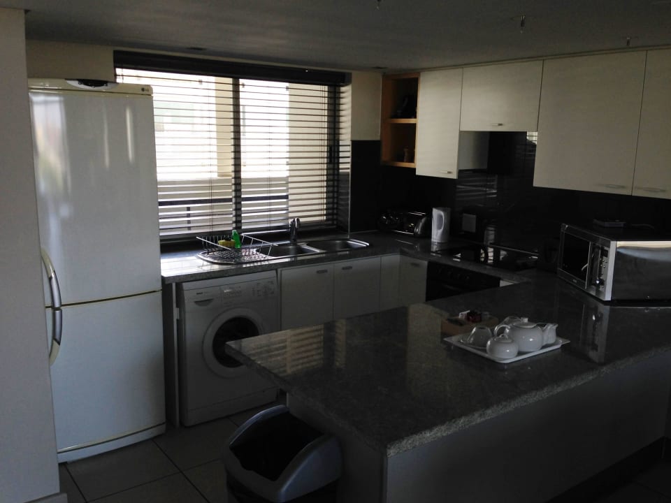 Küche Hotel & Apartments Harbouredge