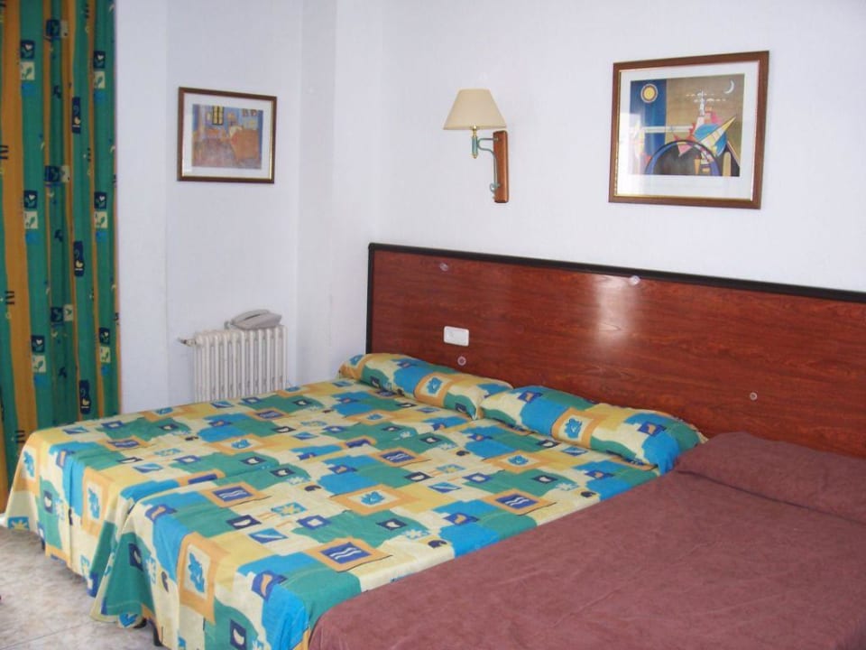 Betten im Zimmer 216 HSM Reina del Mar