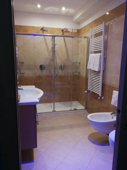 Zimmer Hotel Caravel