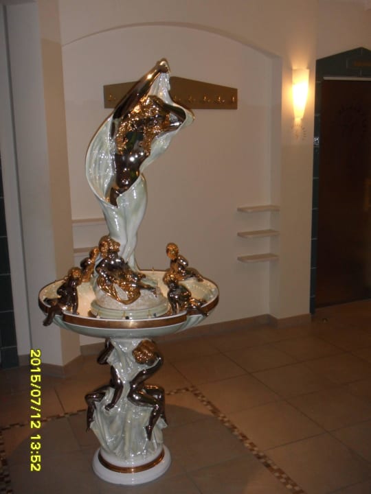 Brunnen im Wellnessbereich Landhotel Zur Jurahöhe / Juraschlössl