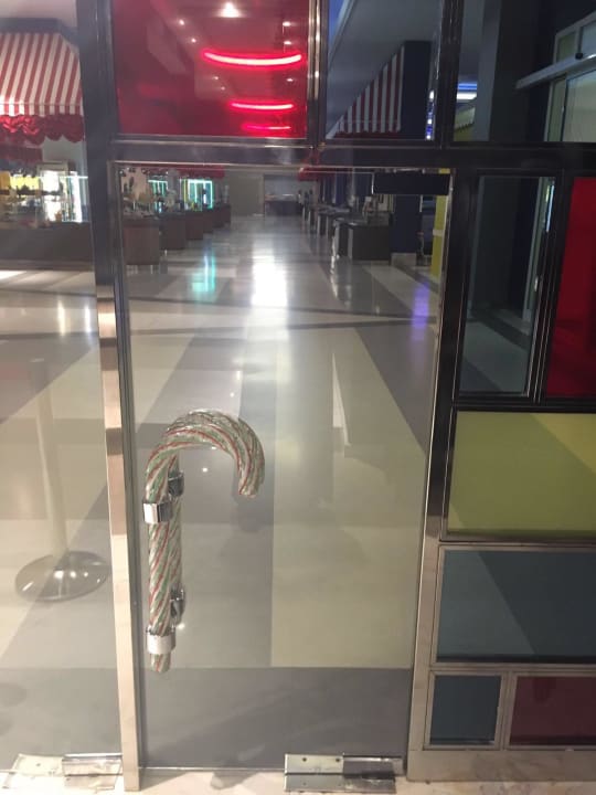 Kindereingang  The Land of Legends Kingdom Hotel