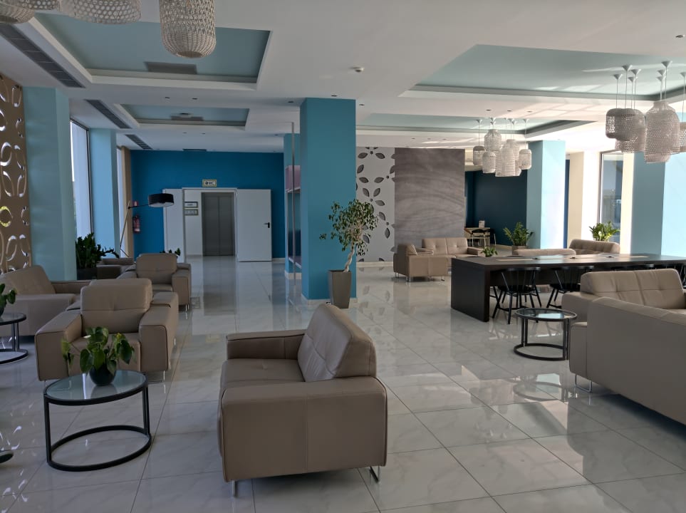 Lobby Asterias Beach Resort