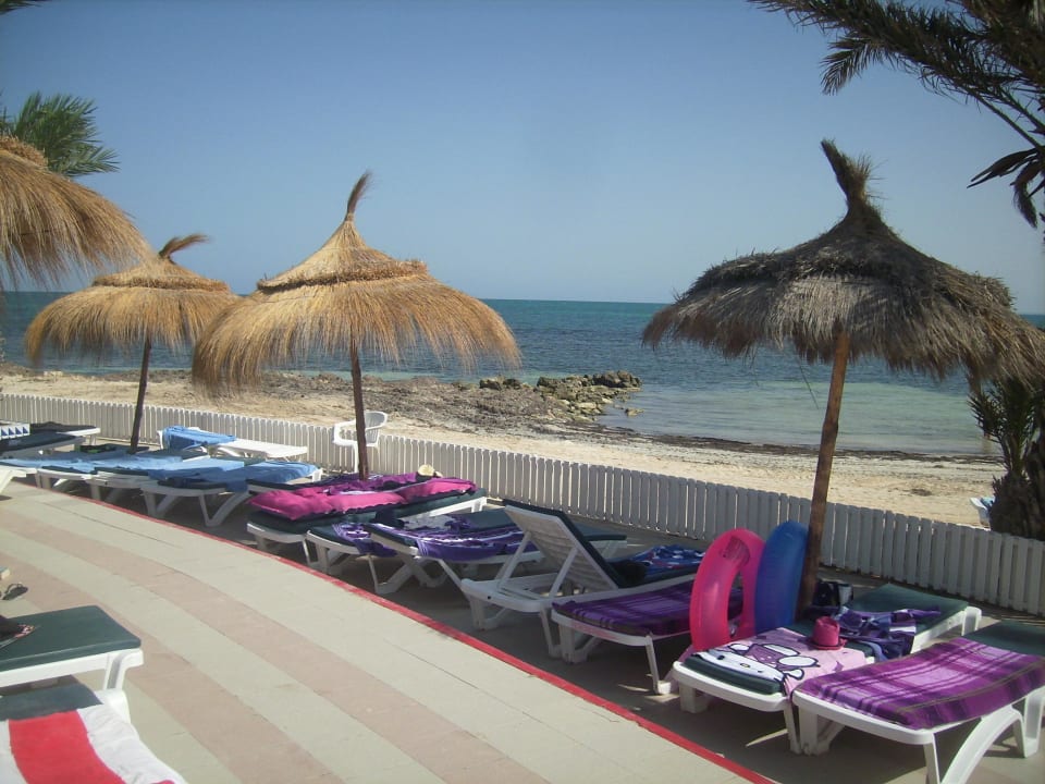Blick vom Pool aufs Meer  Hotel El Mouradi Djerba Menzel