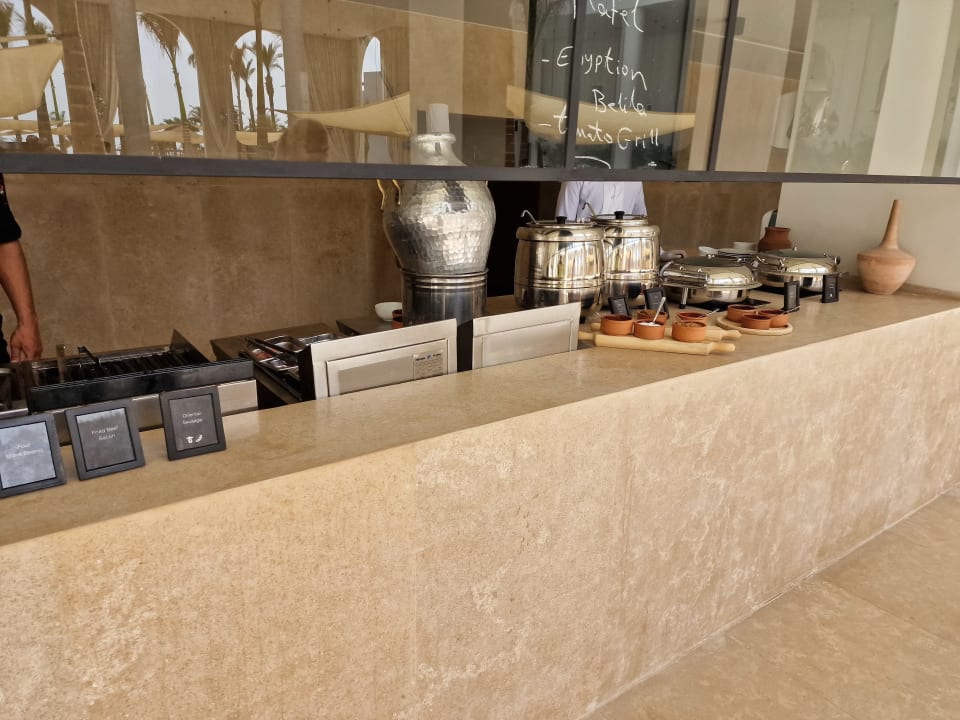 Gastro Serry Beach Resort