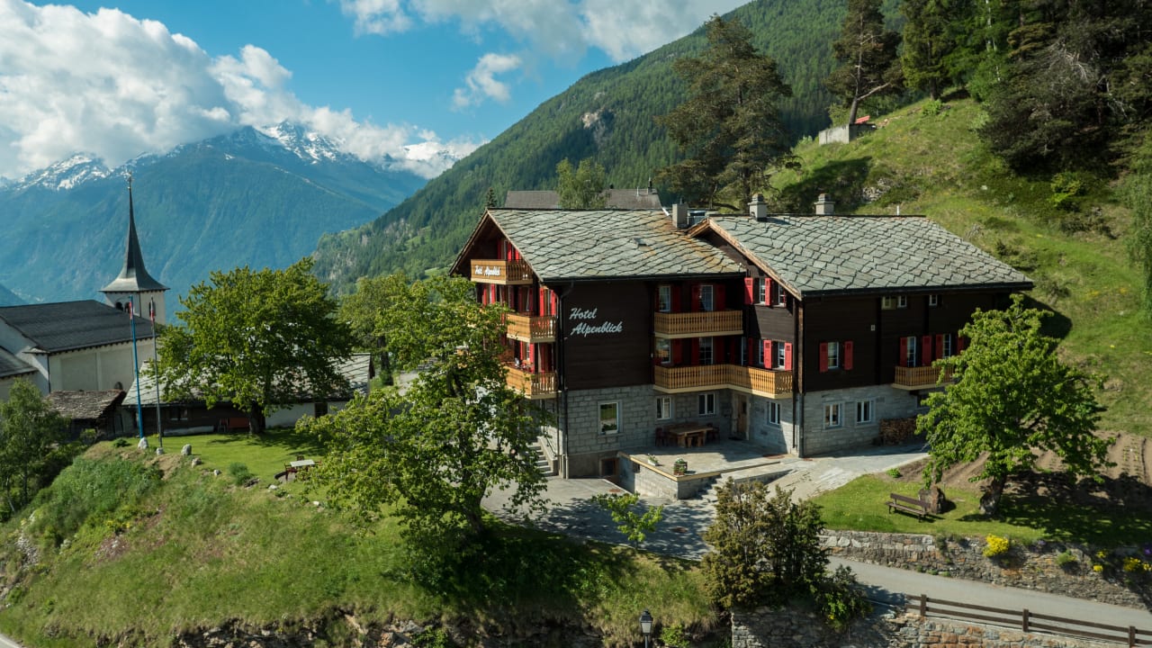 Außenansicht Hotel Alpenblick