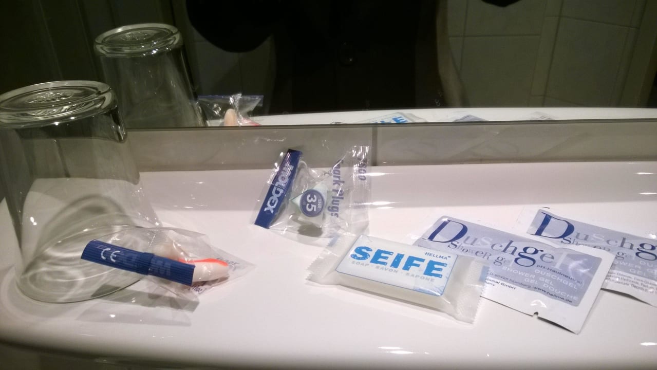 Ablage Waschbecken  City Hotel Freiburg