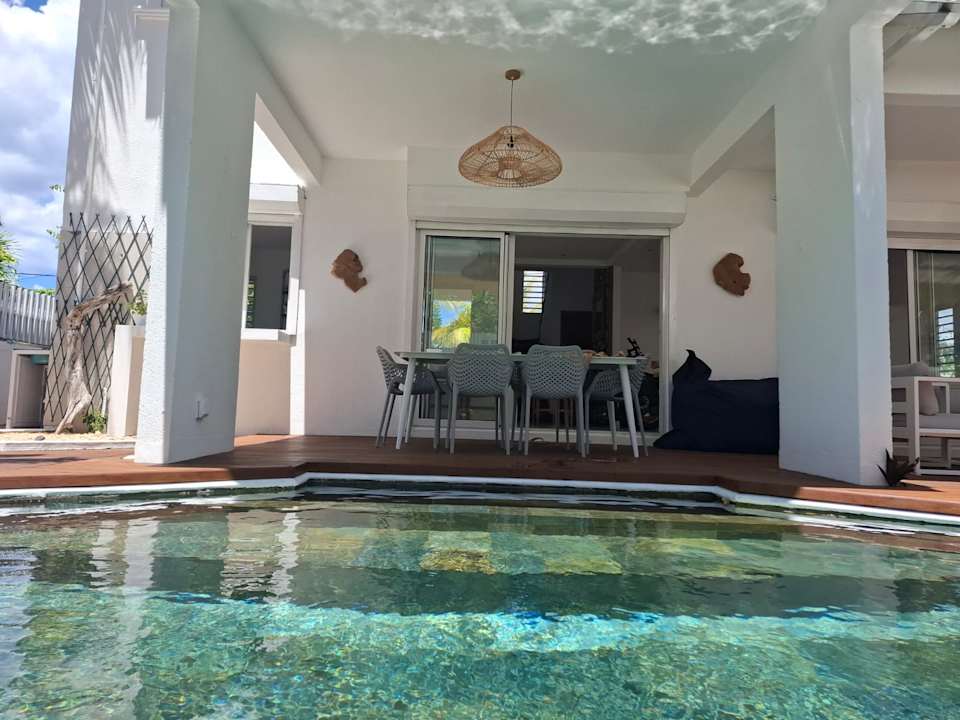 Pool Tia Beach House