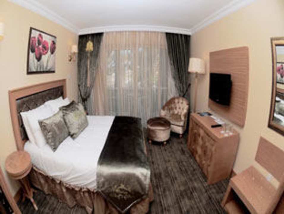 Two Bedroom Family Room Oscar Resort Hotel