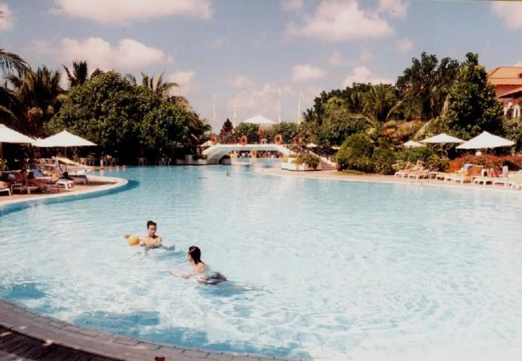 Pool-Hilton Bali Ayodya Resort Bali
