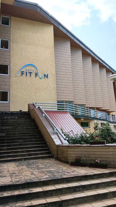 Außenansicht Hotel Fitfun