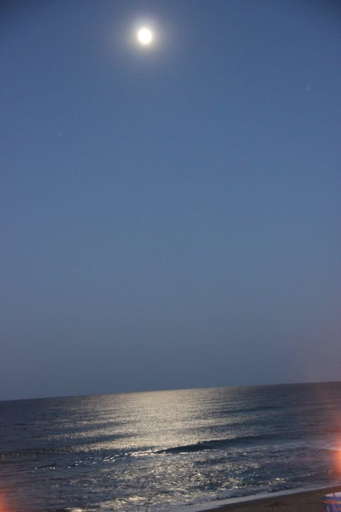 Sonnenuntergang beim Abendessen AluaSun Helios Beach