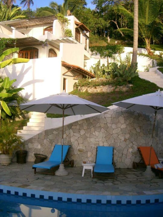 Blick vom Pool zu den Luxus Appartements Hotel Pousada Natureza